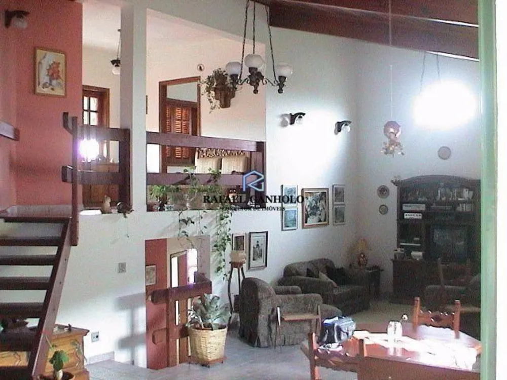 Casa, 3 quartos, 228 m² - Foto 1