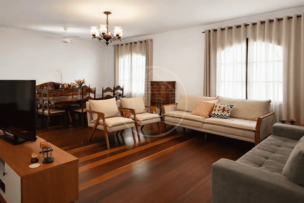 Casa, 4 quartos, 260 m² - Foto 1