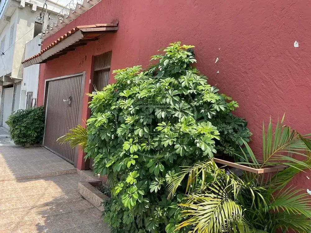Casa, 3 quartos, 200 m² - Foto 1
