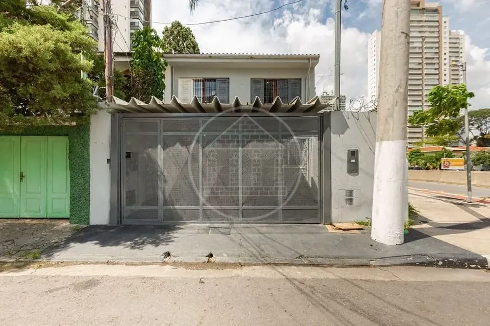 Sobrado, 1 quarto, 220 m² - Foto 1