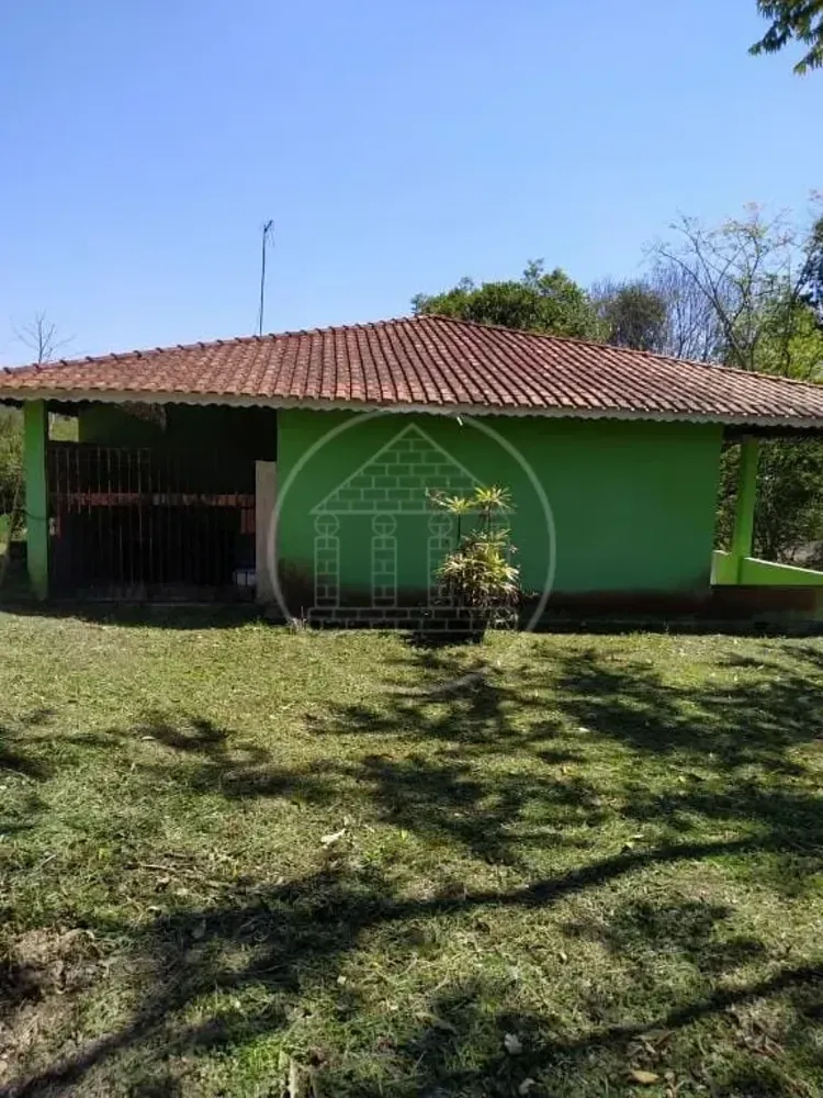 Chácara, 3 quartos, 2600 m² - Foto 1