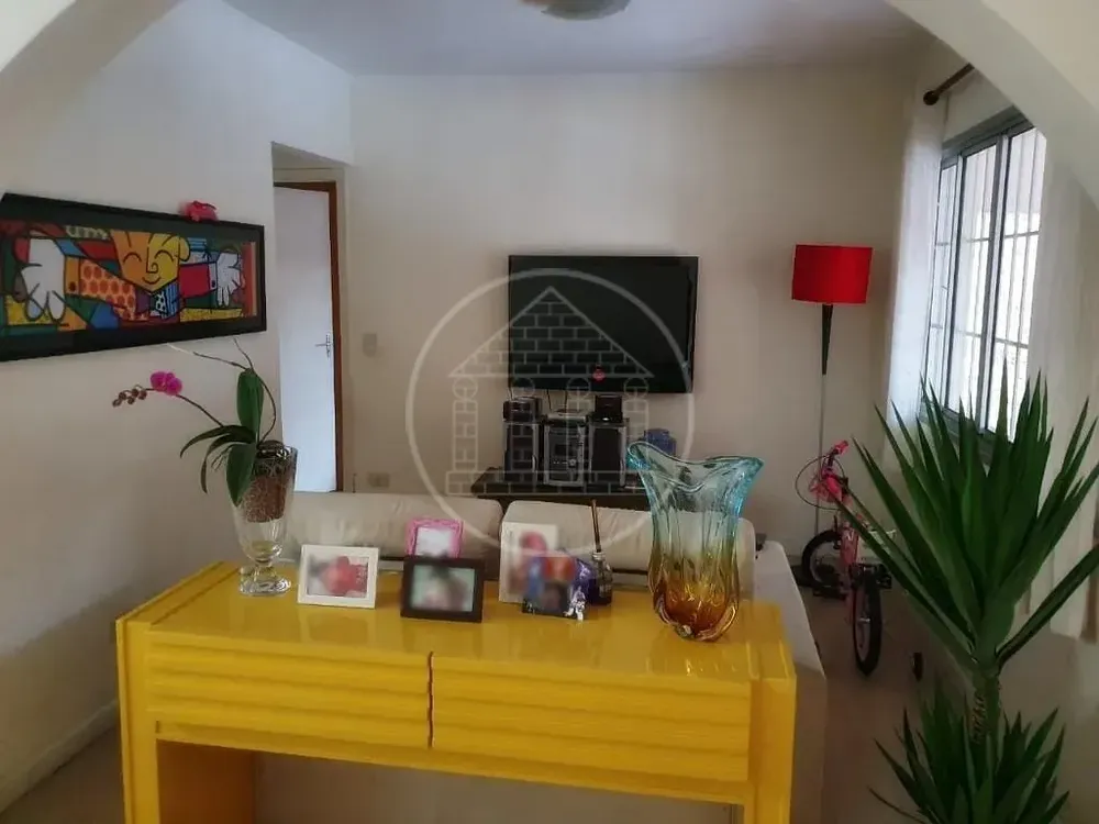 Casa, 2 quartos, 180 m² - Foto 1