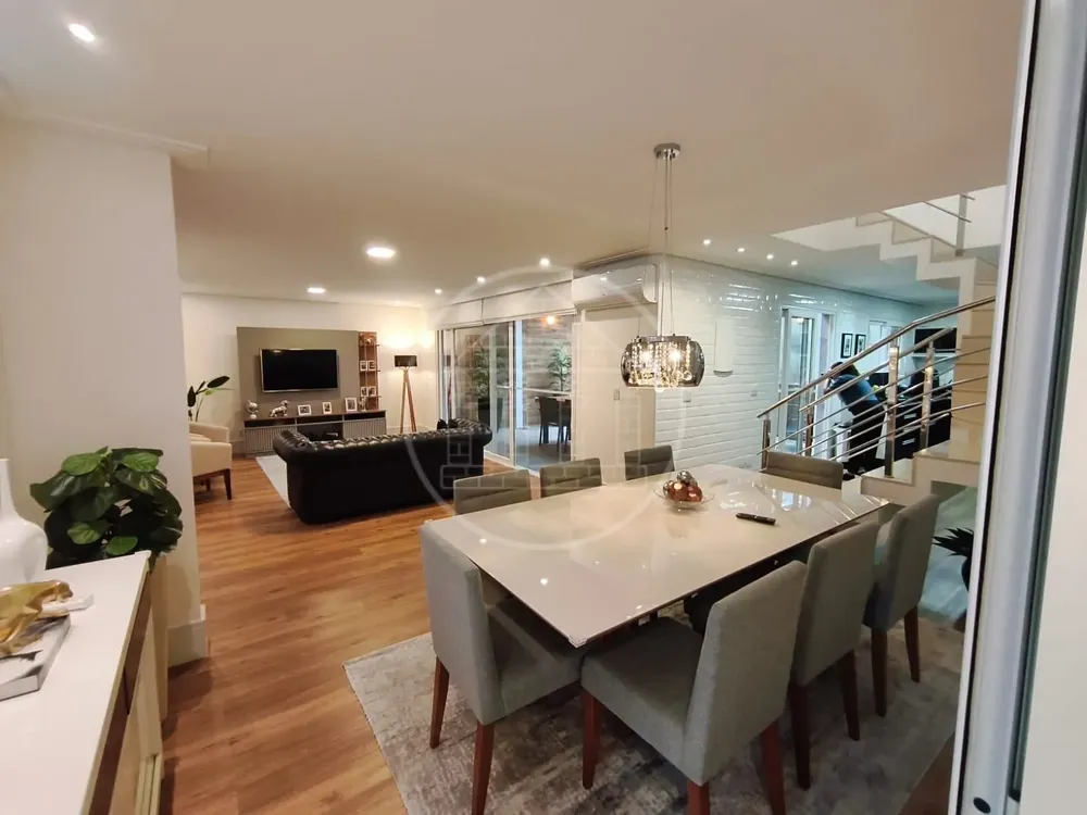 Sobrado, 4 quartos, 210 m² - Foto 1