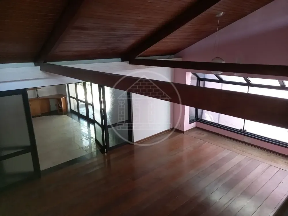 Casa, 4 quartos, 231 m² - Foto 1