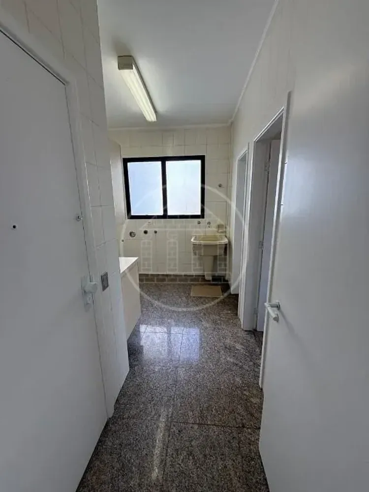 Apartamento, 3 quartos, 216 m² - Foto 2