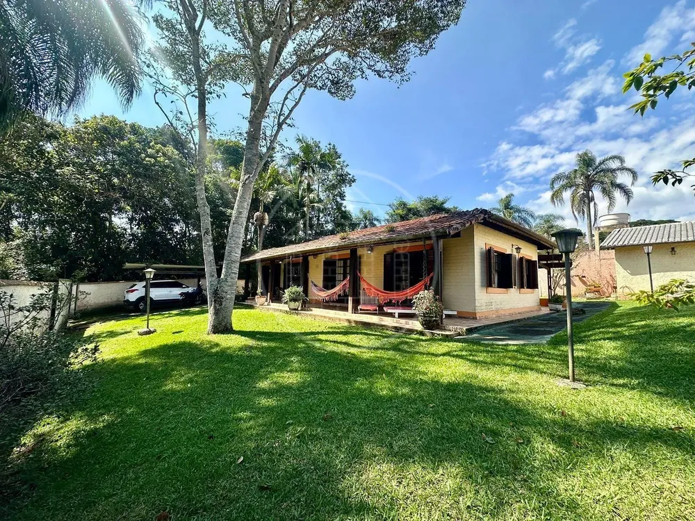 Casa, 3 quartos, 122 m² - Foto 1