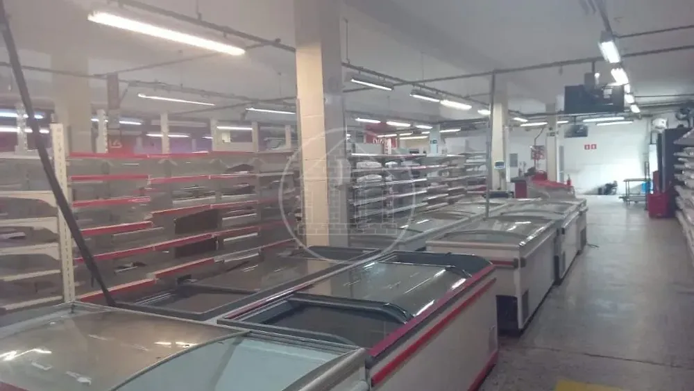 Prédio Inteiro, 840 m² - Foto 1