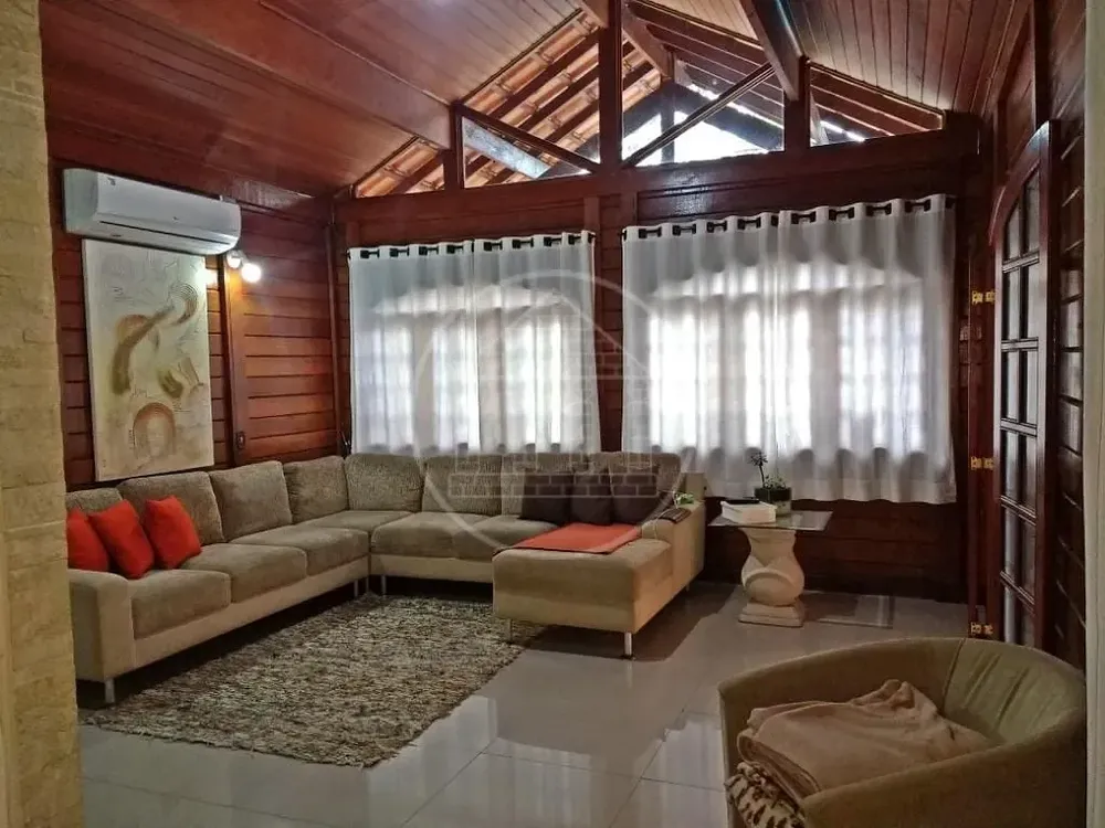 Sobrado, 3 quartos, 240 m² - Foto 1