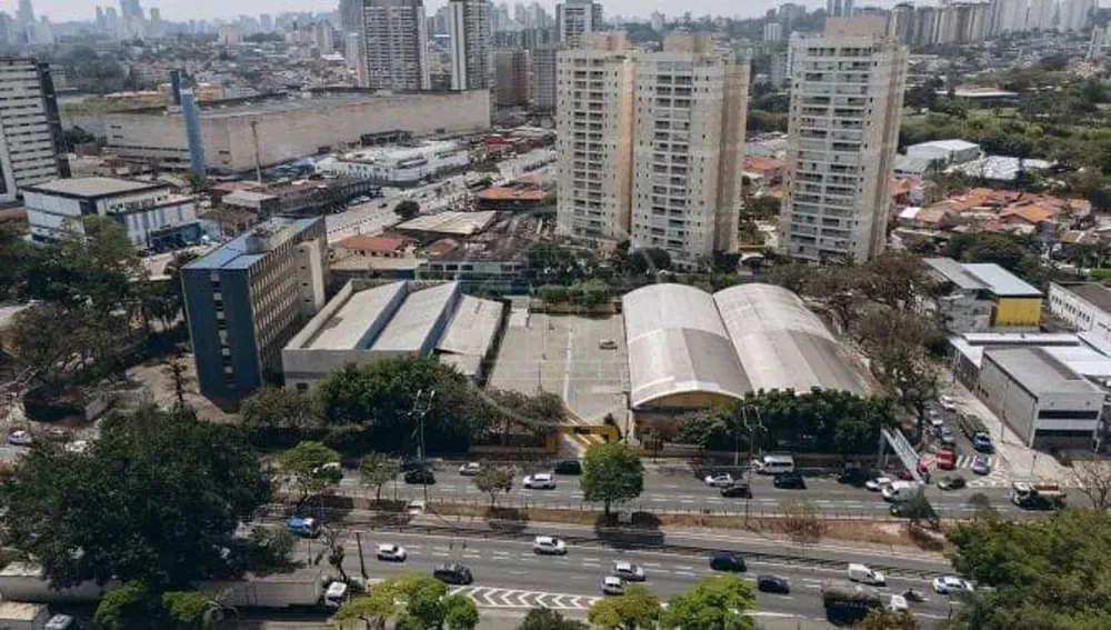 Prédio Inteiro, 8213 m² - Foto 1