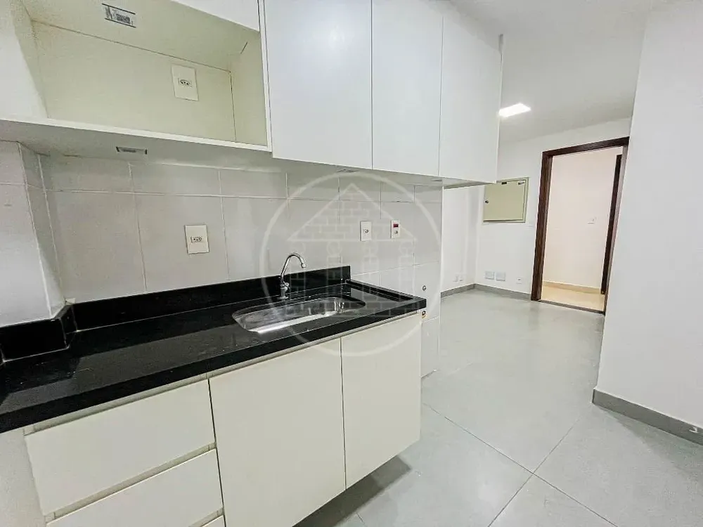Apartamento, 1 quarto, 27 m² - Foto 2