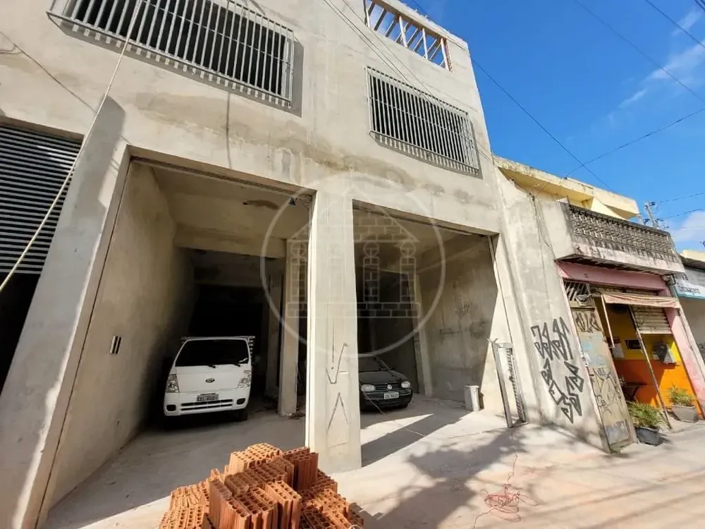 Loja-Salão, 300 m² - Foto 1