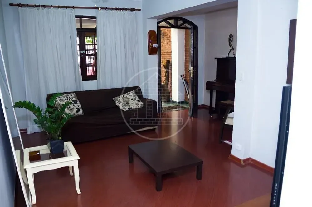 Casa, 3 quartos, 250 m² - Foto 2