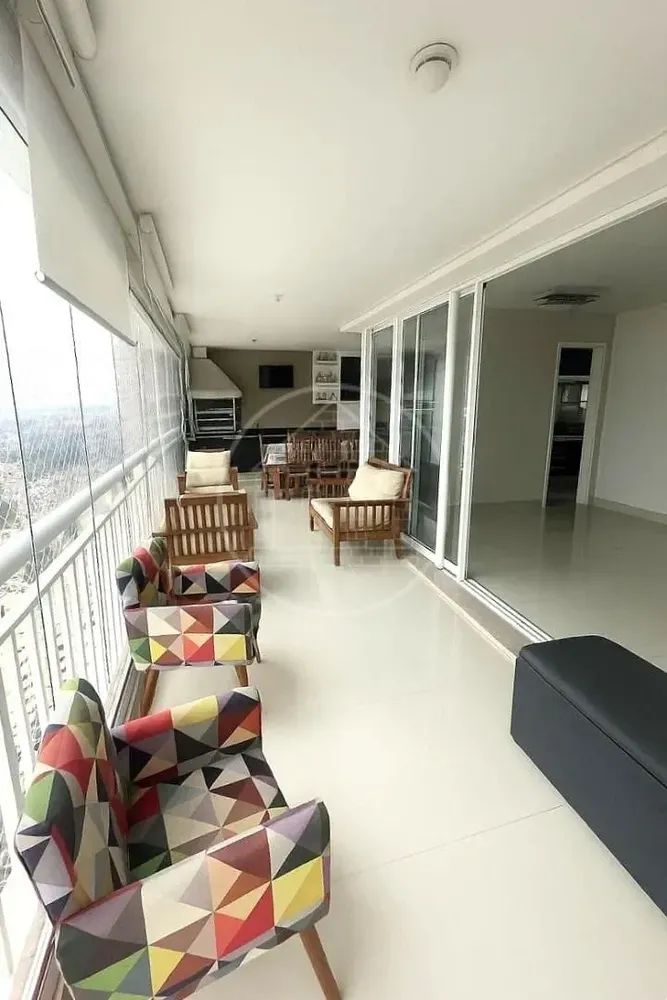 Apartamento, 3 quartos, 182 m² - Foto 1