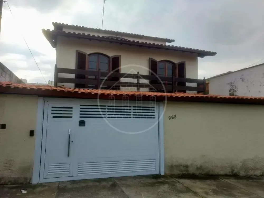 Casa, 3 quartos, 330 m² - Foto 1