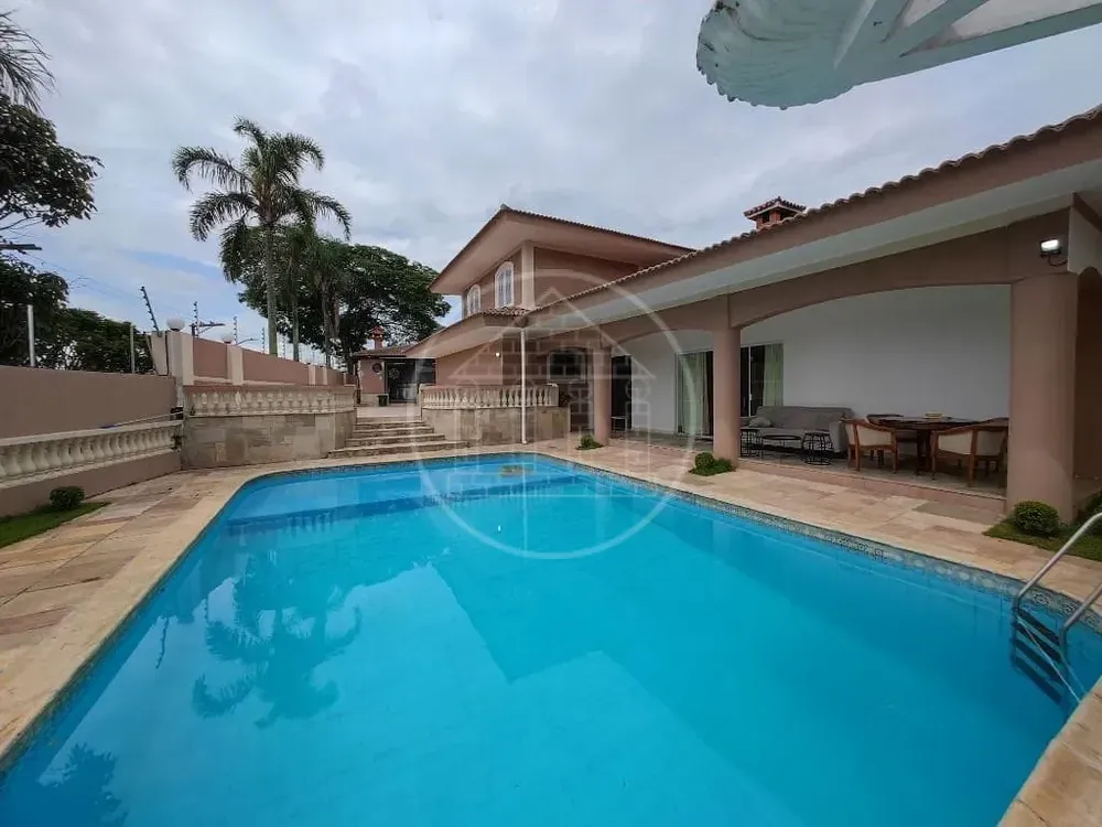 Sobrado, 3 quartos, 495 m² - Foto 1