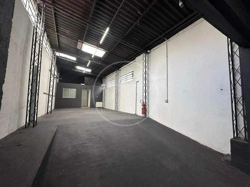 Depósito-Galpão, 130 m² - Foto 1