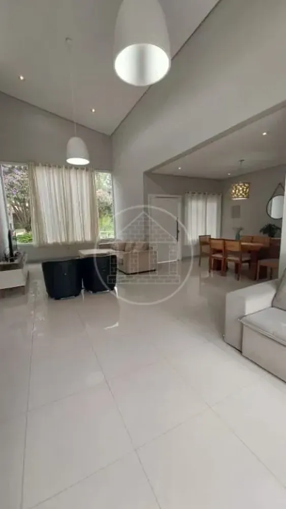 Casa, 3 quartos, 220 m² - Foto 1