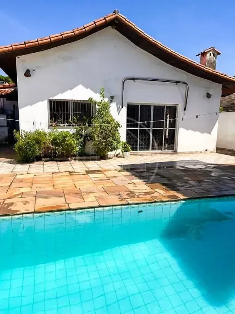 Casa, 3 quartos, 201 m² - Foto 2