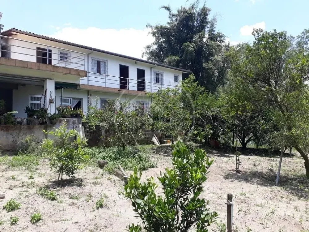 Chácara, 3 quartos, 1800 m² - Foto 1