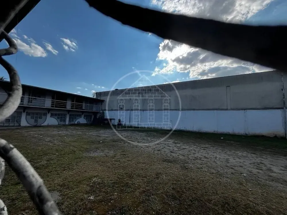 Loja-Salão, 1600 m² - Foto 1