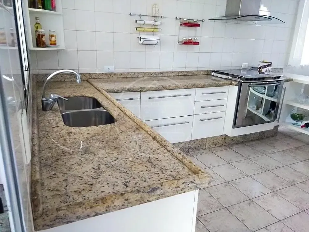 Sobrado, 3 quartos, 270 m² - Foto 2