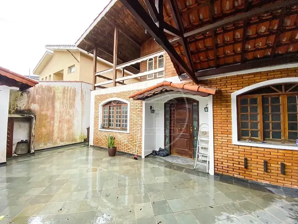 Sobrado, 3 quartos, 217 m² - Foto 2