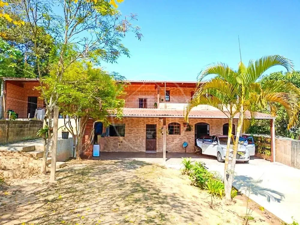 Chácara, 2 quartos, 1350 m² - Foto 1