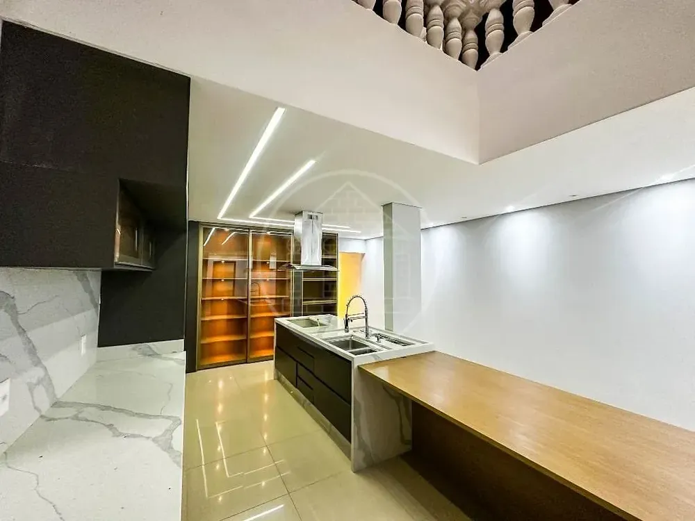 Sobrado, 3 quartos, 319 m² - Foto 8