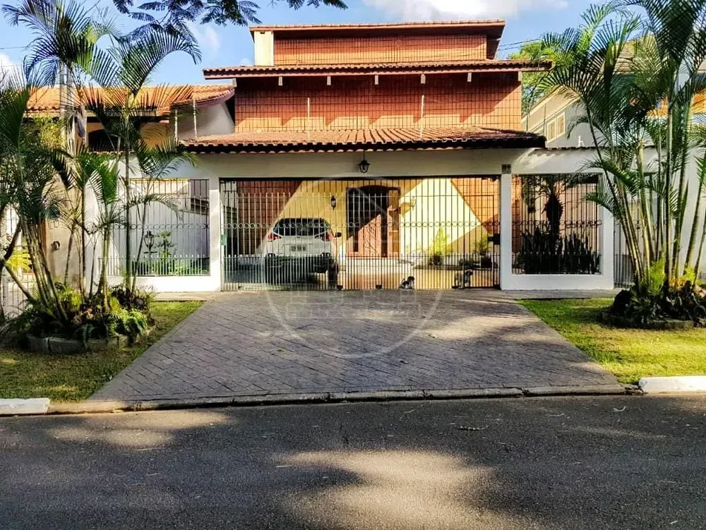 Sobrado, 3 quartos, 303 m² - Foto 1
