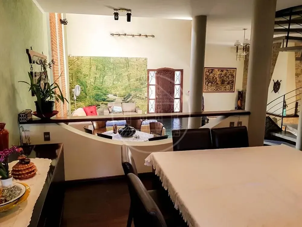 Sobrado, 3 quartos, 303 m² - Foto 2