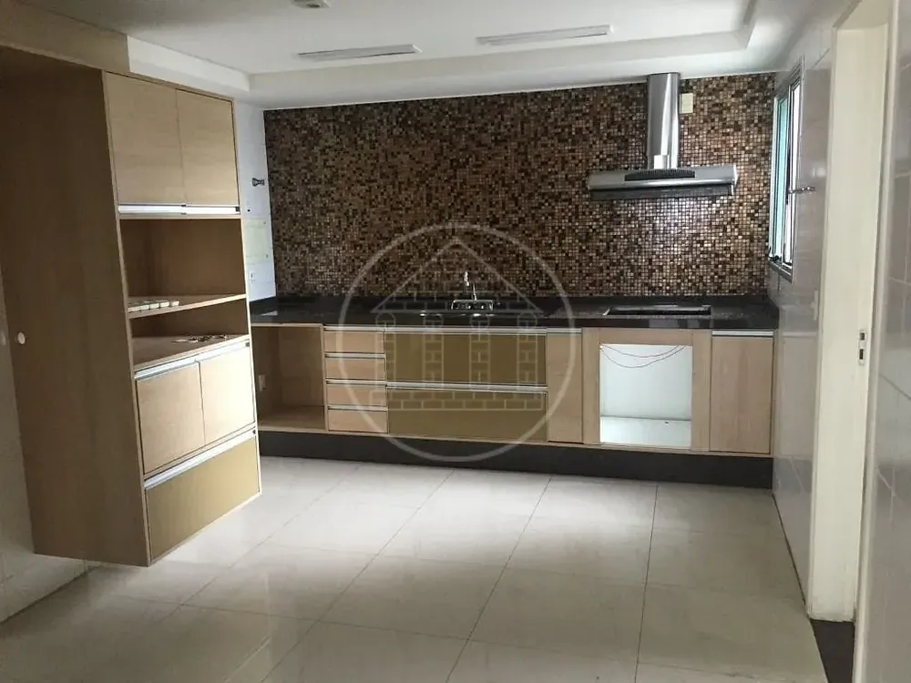 Apartamento, 3 quartos, 182 m² - Foto 1