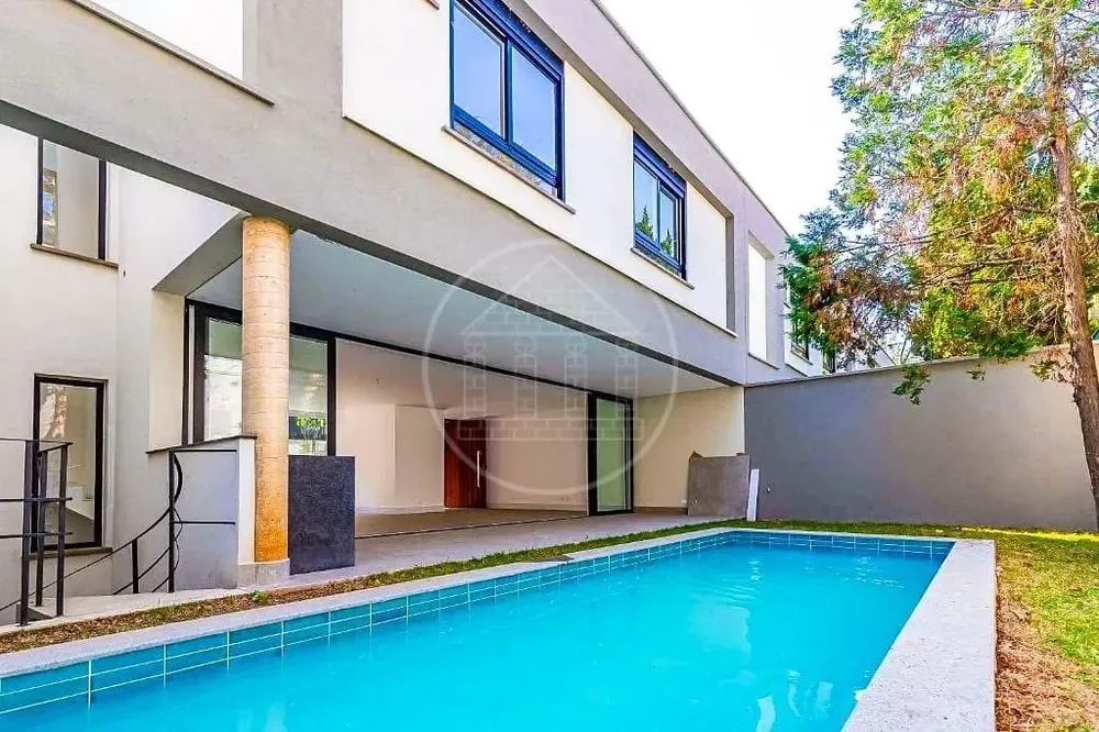 Sobrado, 4 quartos, 250 m² - Foto 1