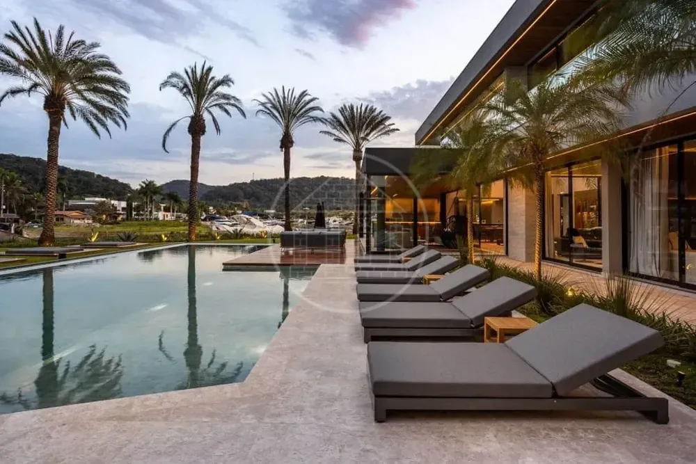 Casa, 5 quartos, 1000 m² - Foto 4