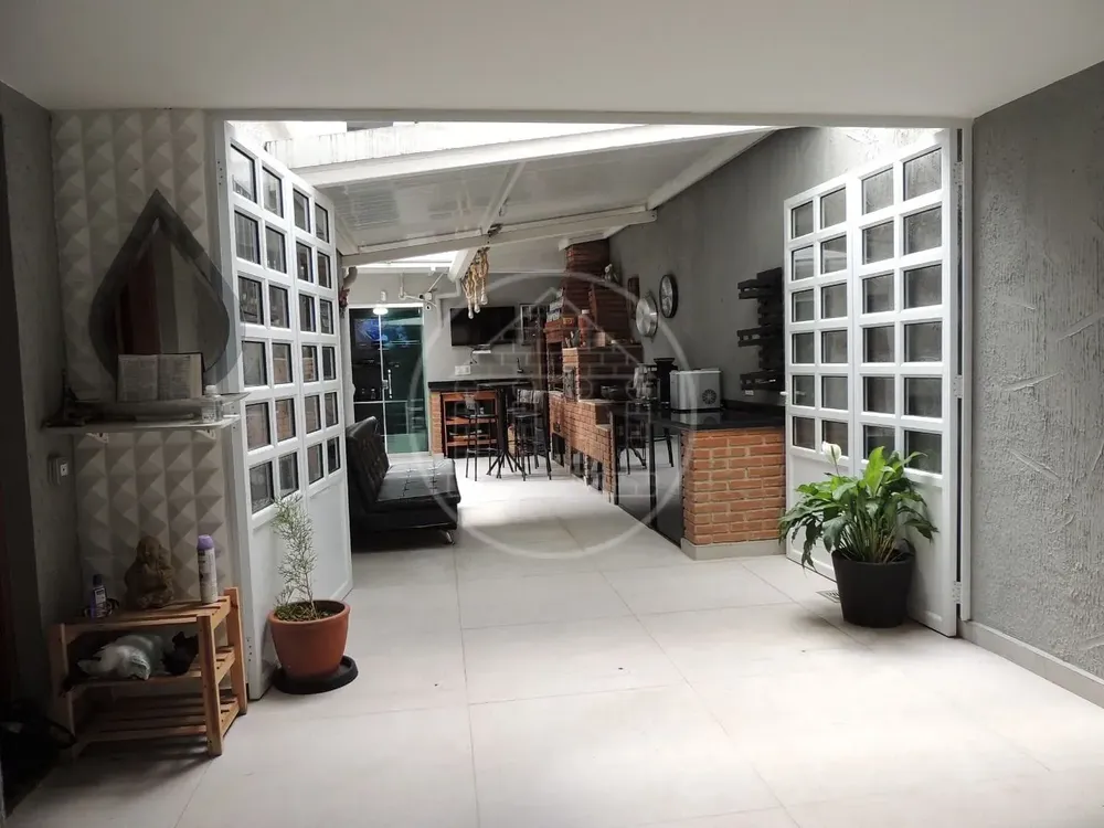 Sobrado, 3 quartos, 330 m² - Foto 1