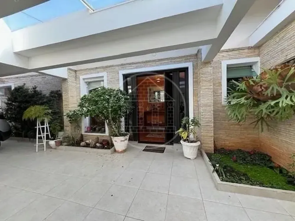 Casa, 4 quartos, 256 m² - Foto 2