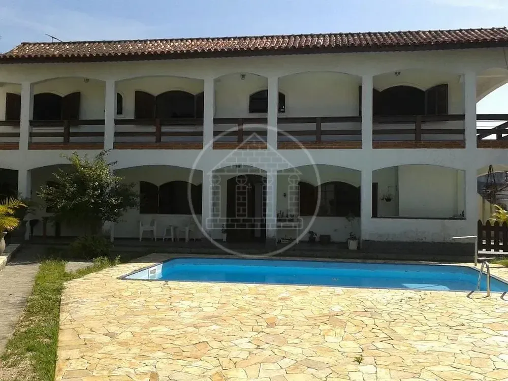 Casa, 3 quartos, 200 m² - Foto 1