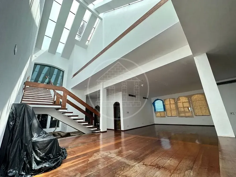 Sobrado, 5 quartos, 930 m² - Foto 1