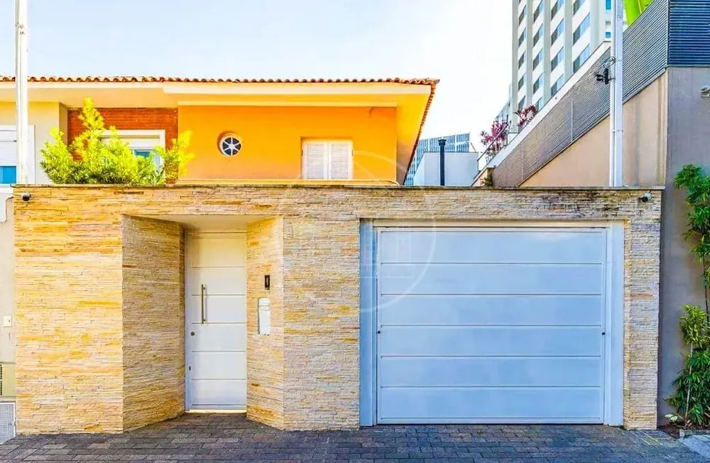 Sobrado, 4 quartos, 200 m² - Foto 1