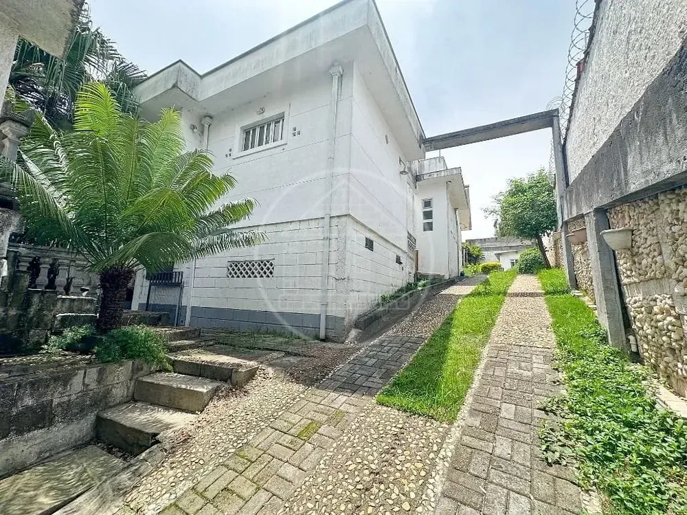 Sobrado, 2 quartos, 205 m² - Foto 1