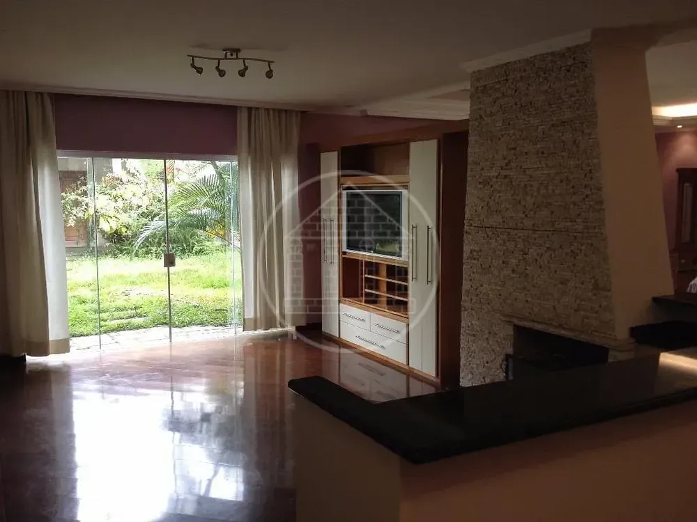 Casa, 4 quartos, 250 m² - Foto 1