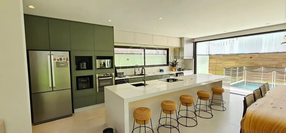 Casa, 4 quartos, 268 m² - Foto 1
