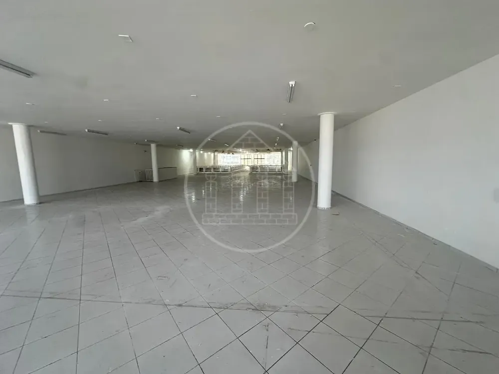 Loja-Salão, 1900 m² - Foto 4