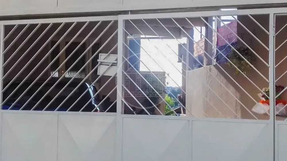 Casa, 6 quartos, 250 m² - Foto 1