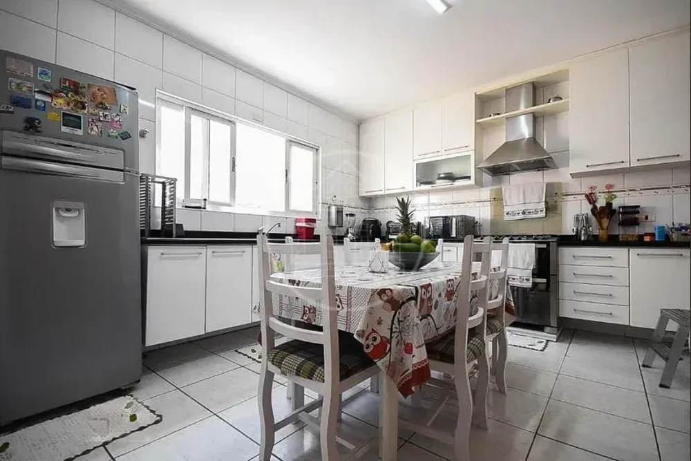 Sobrado, 3 quartos, 303 m² - Foto 3