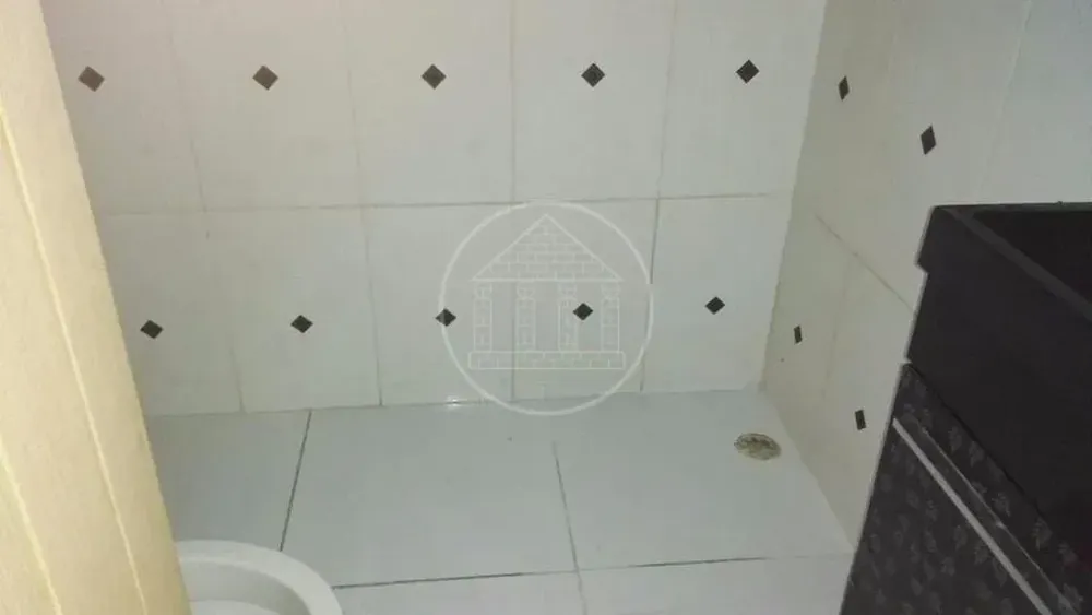 Casa, 6 quartos, 220 m² - Foto 1