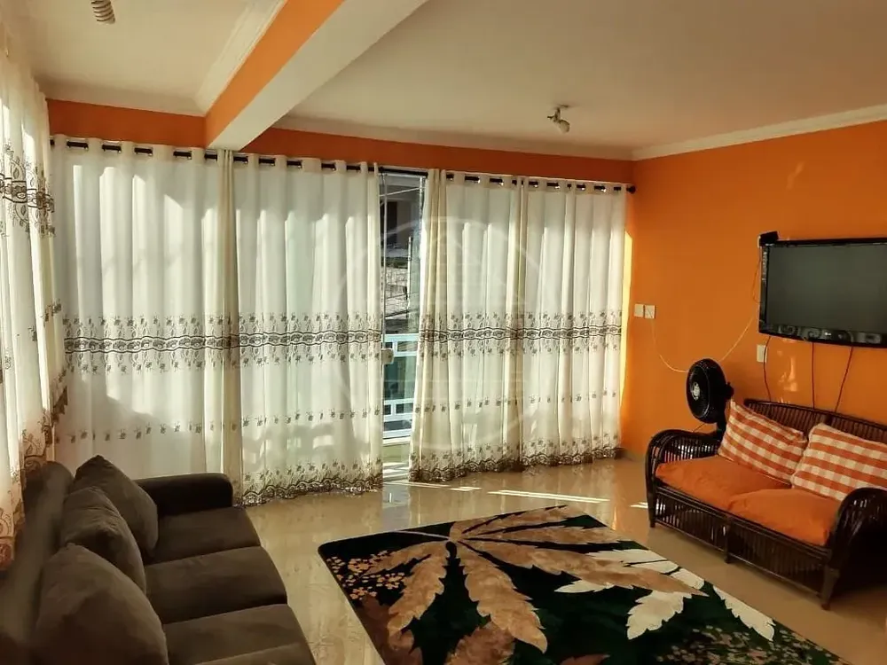 Sobrado, 3 quartos, 300 m² - Foto 1