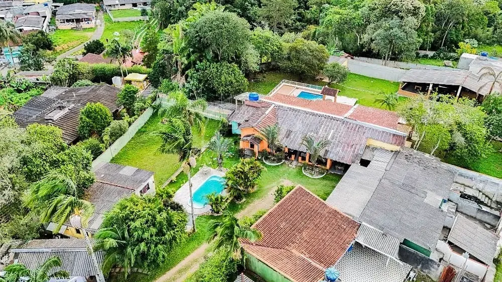 Chácara, 3 quartos, 1700 m² - Foto 1