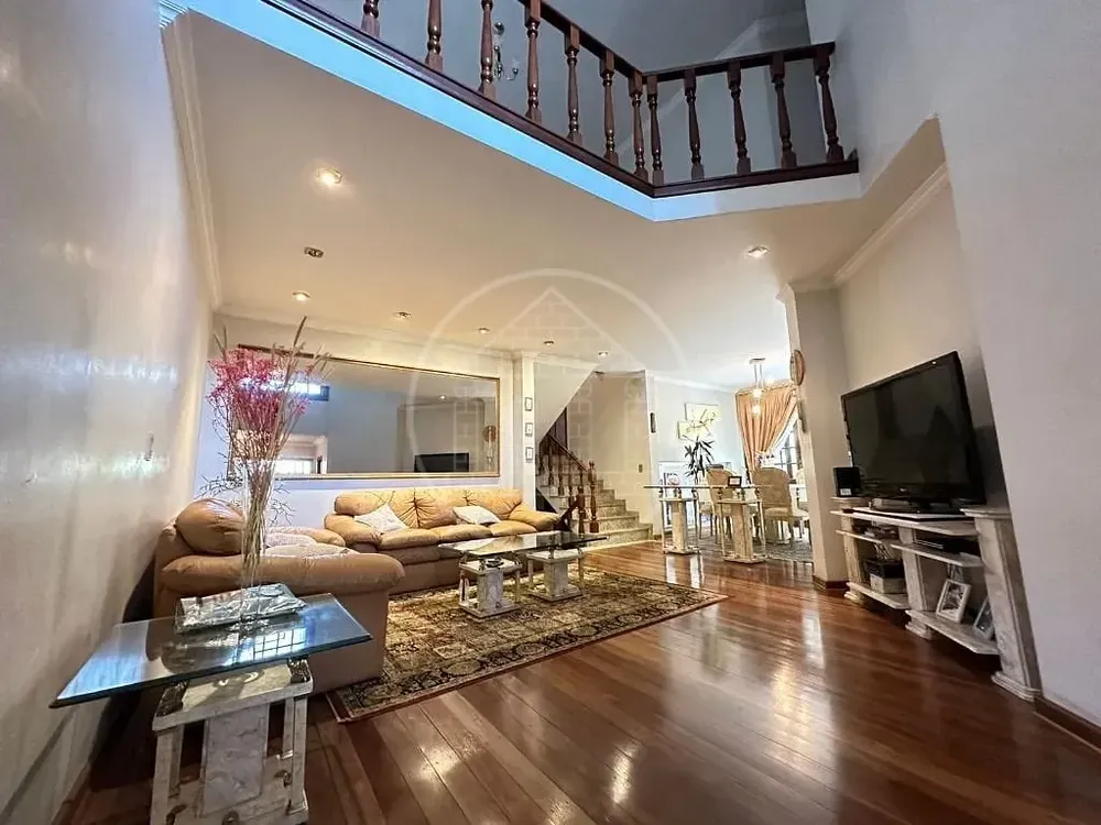 Sobrado, 6 quartos, 168 m² - Foto 1