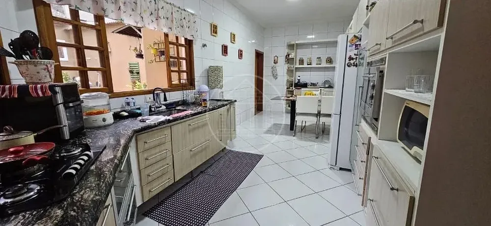 Sobrado, 3 quartos, 280 m² - Foto 2
