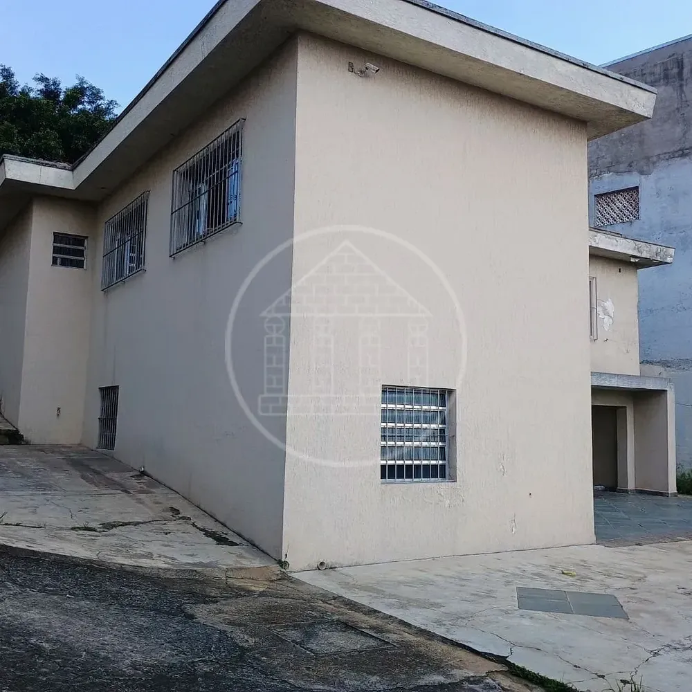 Casa, 4 quartos, 219 m² - Foto 1